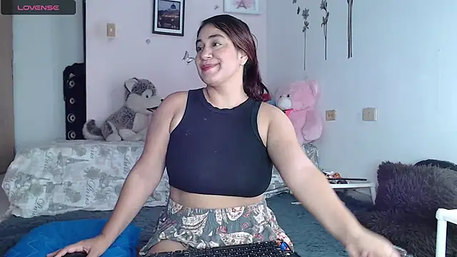 Snapshot of emiligrey_ chatting on December 31, 2024, 5:11 am emiligrey online show from December 31, 2024, 5:11 am