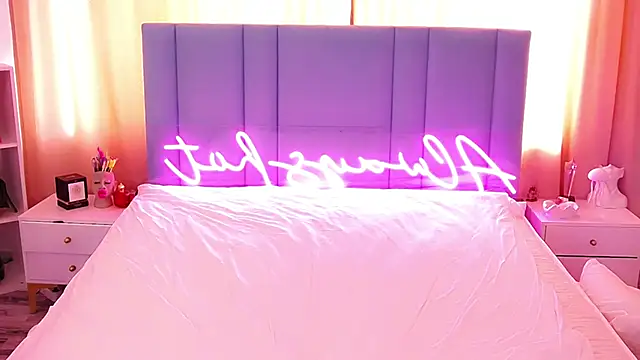 AllwaysHotJ online show from March 9, 2025, 5:55 am