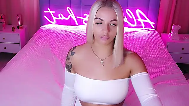 AllwaysHotJ online show from October 15, 2025, 2:01 am