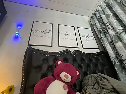 Snapshot of Miss_Deliciousness chatting on March 26, 2026, 6:24 pm Miss Deliciousness online show from March 26, 2026, 6:24 pm