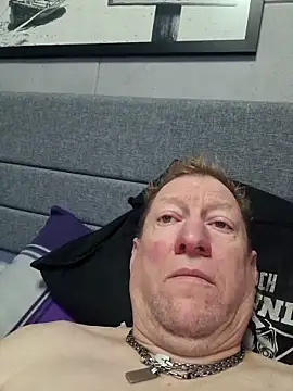 Snapshot of tomtom111111 chatting on December 14, 2025, 10:31 am tomtom111111 online show from December 14, 2025, 10:31 am