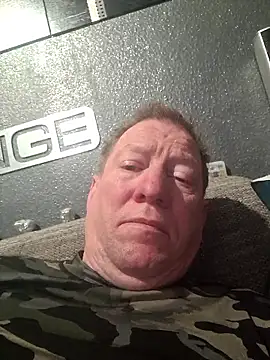 Snapshot of tomtom111111 chatting on January 7, 2026, 10:45 pm tomtom111111 online show from January 7, 2026, 10:45 pm