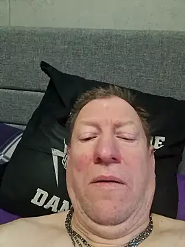 Snapshot of tomtom111111 chatting on January 11, 2026, 9:58 am tomtom111111 online show from January 11, 2026, 9:58 am