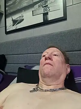 Snapshot of tomtom111111 chatting on February 1, 2026, 11:53 am tomtom111111 online show from February 1, 2026, 11:53 am