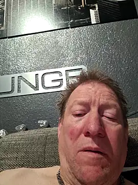 Snapshot of tomtom111111 chatting on February 12, 2026, 9:10 pm tomtom111111 online show from February 12, 2026, 9:10 pm