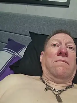 Snapshot of tomtom111111 chatting on February 14, 2026, 1:52 pm tomtom111111 online show from February 14, 2026, 1:52 pm