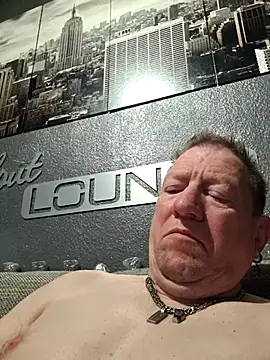 Snapshot of tomtom111111 chatting on February 21, 2026, 5:30 am tomtom111111 online show from February 21, 2026, 5:30 am