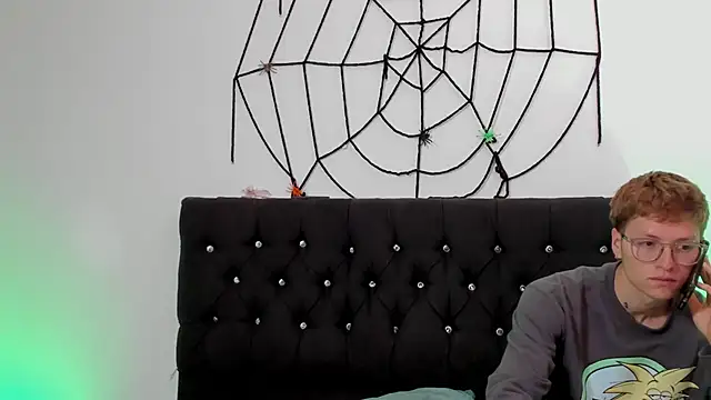 A sexy couple   online show from November 6, 2025, 6:20 pm