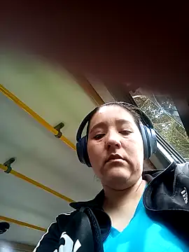 Snapshot of Gatubela212 chatting on December 26, 2024, 4:25 pm Gatubela212 online show from December 26, 2024, 4:25 pm