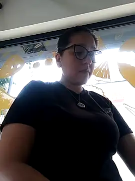 Snapshot of Gatubela212 chatting on February 2, 2025, 12:46 pm Gatubela212 online show from February 2, 2025, 12:46 pm