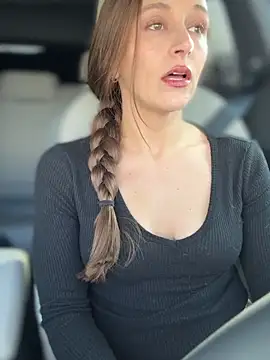 Snapshot of lunagirl13 chatting on February 20, 2026, 10:32 pm lunagirl13 online show from February 20, 2026, 10:32 pm