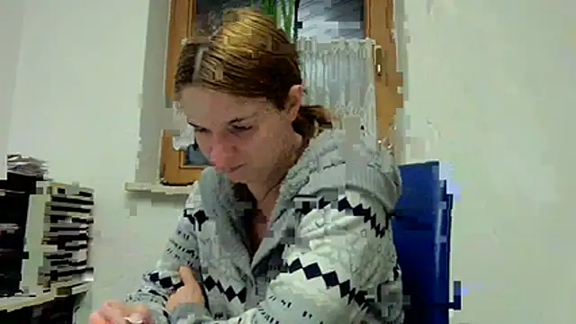 Snapshot of Geile-Luna chatting on March 6, 2026, 7:32 pm Geile-Luna online show from March 6, 2026, 7:32 pm