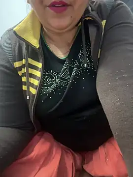 Snapshot of Preet_Kaur_69 chatting on December 29, 2024, 6:05 pm Preet Kaur 69 online show from December 29, 2024, 6:05 pm