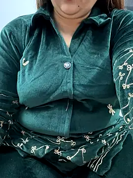 Snapshot of Preet_Kaur_69 chatting on November 16, 2025, 10:21 am Preet Kaur 69 online show from November 16, 2025, 10:21 am