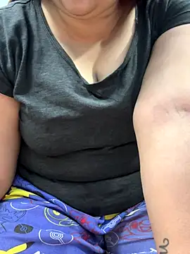 Snapshot of Preet_Kaur_69 chatting on November 27, 2025, 6:10 pm Preet Kaur 69 online show from November 27, 2025, 6:10 pm