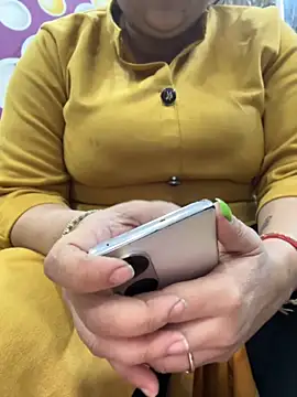 Snapshot of Preet_Kaur_69 chatting on December 1, 2025, 10:09 am Preet Kaur 69 online show from December 1, 2025, 10:09 am