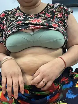 Snapshot of Preet_Kaur_69 chatting on December 17, 2025, 6:25 pm Preet Kaur 69 online show from December 17, 2025, 6:25 pm