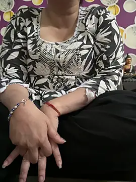 Snapshot of Preet_Kaur_69 chatting on April 12, 2026, 6:29 am Preet Kaur 69 online show from April 12, 2026, 6:29 am