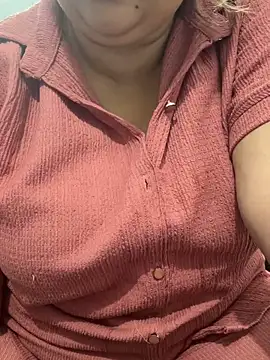 Snapshot of Preet_Kaur_69 chatting on May 5, 2026, 5:32 pm Preet Kaur 69 online show from May 5, 2026, 5:32 pm