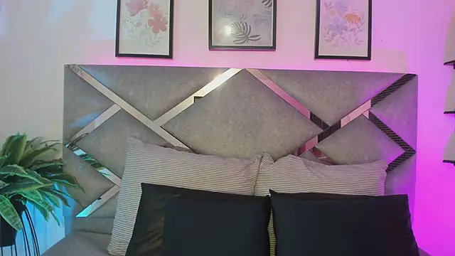 Keidy rose online show from September 15, 2025, 7:03 pm