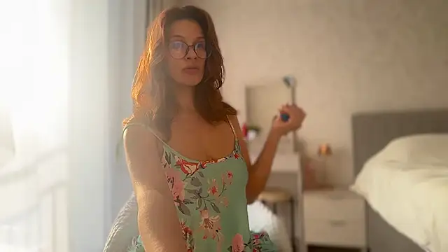 Butterfly-  online show from November 19, 2025, 4:23 am