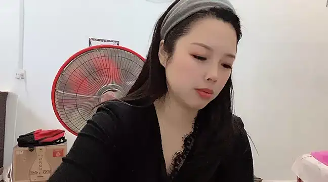 Snapshot of kk_lele chatting on February 20, 2025, 5:12 am kk lele online show from February 20, 2025, 5:12 am