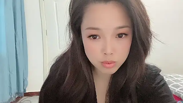 Snapshot of kk_lele chatting on November 2, 2025, 5:43 am kk lele online show from November 2, 2025, 5:43 am