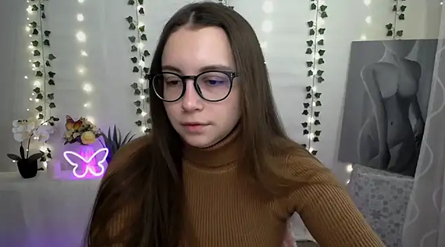 Snapshot of SweetPrincess_ chatting on February 28, 2025, 6:43 am SweetPrincess online show from February 28, 2025, 6:43 am