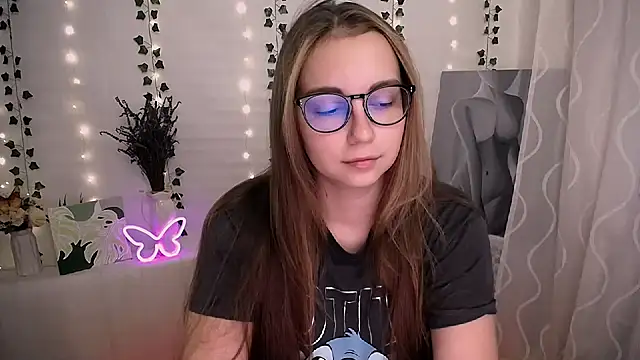 Snapshot of SweetPrincess_ chatting on September 18, 2025, 5:42 am SweetPrincess online show from September 18, 2025, 5:42 am
