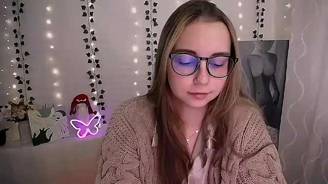 Snapshot of SweetPrincess_ chatting on October 4, 2025, 5:49 am SweetPrincess online show from October 4, 2025, 5:49 am