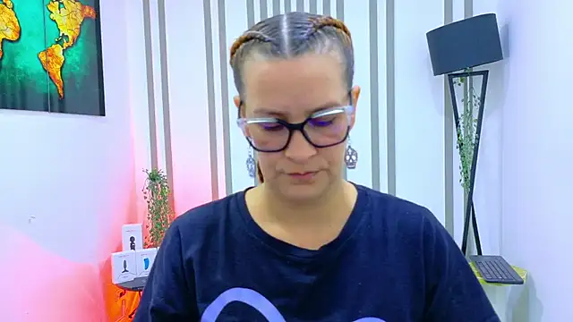 Snapshot of Britney_taylor_ chatting on November 21, 2025, 9:02 pm Britney taylor online show from November 21, 2025, 9:02 pm