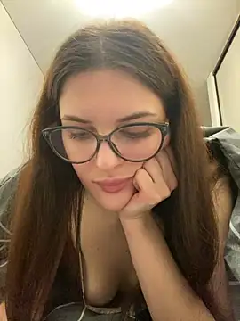 little belucci online show from January 29, 2025, 5:56 pm