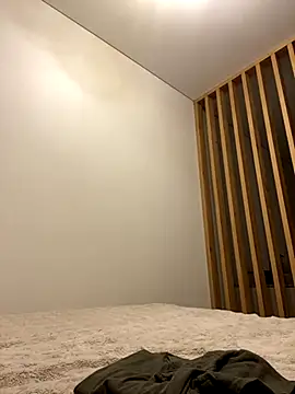 little belucci online show from November 23, 2025, 4:29 pm