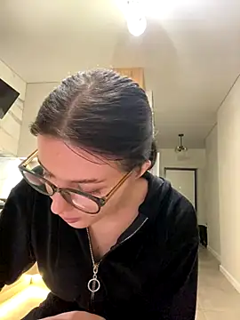 Snapshot of little_belucci chatting on January 7, 2026, 3:03 pm little belucci online show from January 7, 2026, 3:03 pm