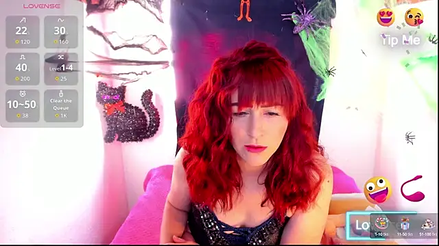 Snapshot of Hannaa32 chatting on October 15, 2025, 9:04 pm Hannaa32 online show from October 15, 2025, 9:04 pm