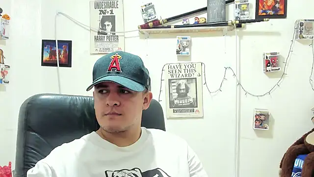 ney 22 online show from November 8, 2025, 1:33 pm