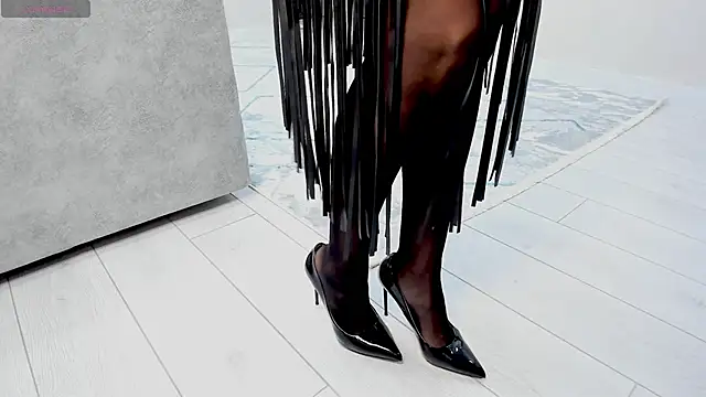 Snapshot of HotyPlays chatting on December 14, 2024, 12:23 pm HotyPlays online show from December 14, 2024, 12:23 pm