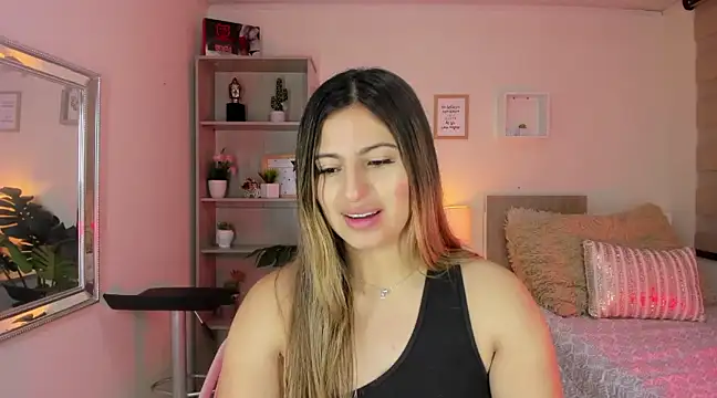 Snapshot of little_antonela chatting on December 28, 2024, 2:42 pm little antonela online show from December 28, 2024, 2:42 pm