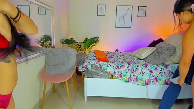 Snapshot of little_antonela chatting on October 1, 2025, 3:40 pm little antonela online show from October 1, 2025, 3:40 pm