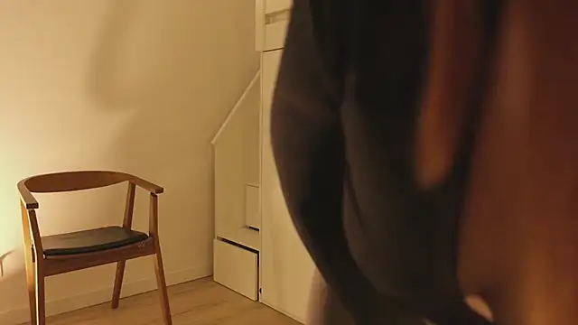 hee jeen online show from December 15, 2024, 1:54 pm