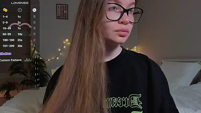 Snapshot of Virtual_Girll chatting on October 23, 2025, 8:18 pm Virtual Girll online show from October 23, 2025, 8:18 pm