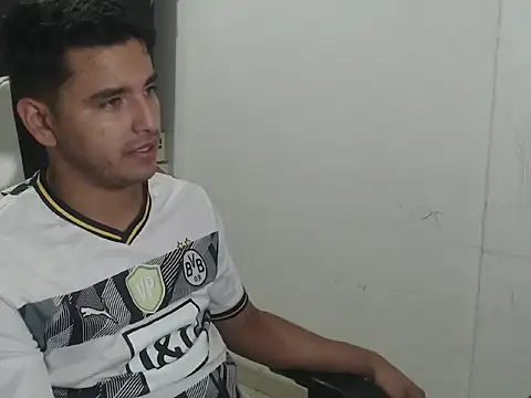 kylian 07 online show from December 2, 2025, 4:07 am