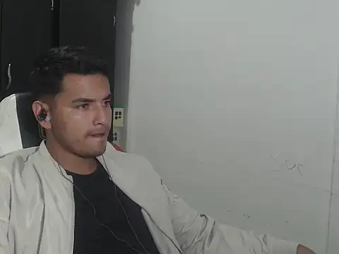 Snapshot of kylian_07 chatting on February 13, 2026, 1:45 am kylian 07 online show from February 13, 2026, 1:45 am