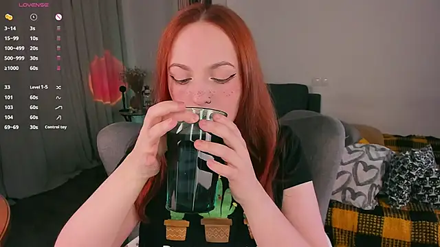 Snapshot of Alice_CutePerv chatting on December 23, 2025, 3:15 am Alice CutePerv online show from December 23, 2025, 3:15 am