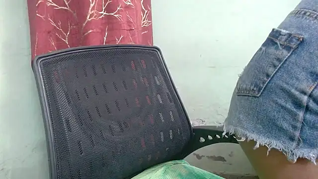 Snapshot of sweet-alia chatting on January 18, 2026, 2:54 pm sweet-alia online show from January 18, 2026, 2:54 pm