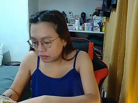 crizzybel online show from February 10, 2026, 10:03 pm