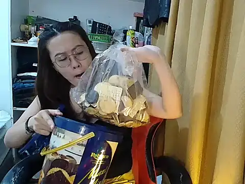 crizzybel online show from March 1, 2026, 5:26 pm