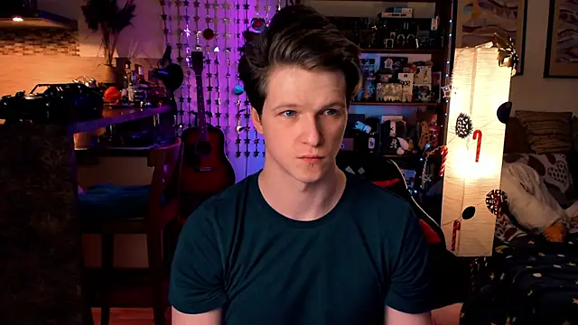 Snapshot of Breston_Sweet chatting on December 15, 2024, 6:26 pm Breston Sweet online show from December 15, 2024, 6:26 pm