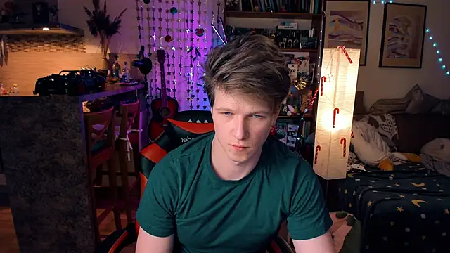 Snapshot of Breston_Sweet chatting on December 18, 2024, 8:14 pm Breston Sweet online show from December 18, 2024, 8:14 pm