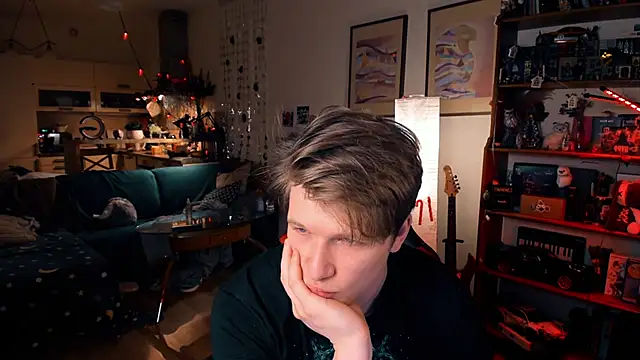 Snapshot of Breston_Sweet chatting on January 2, 2025, 10:11 pm Breston Sweet online show from January 2, 2025, 10:11 pm